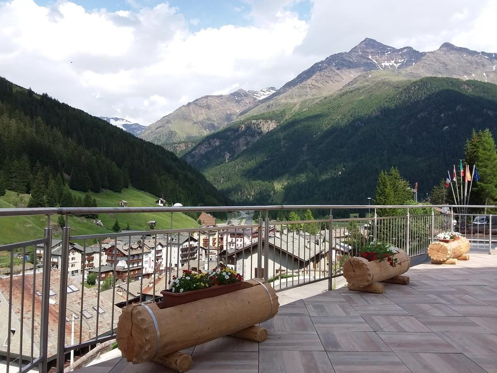 Hotel Meublè Adler - Rooms&Mountain Apartments Santa Caterina Valfurva Buitenkant foto