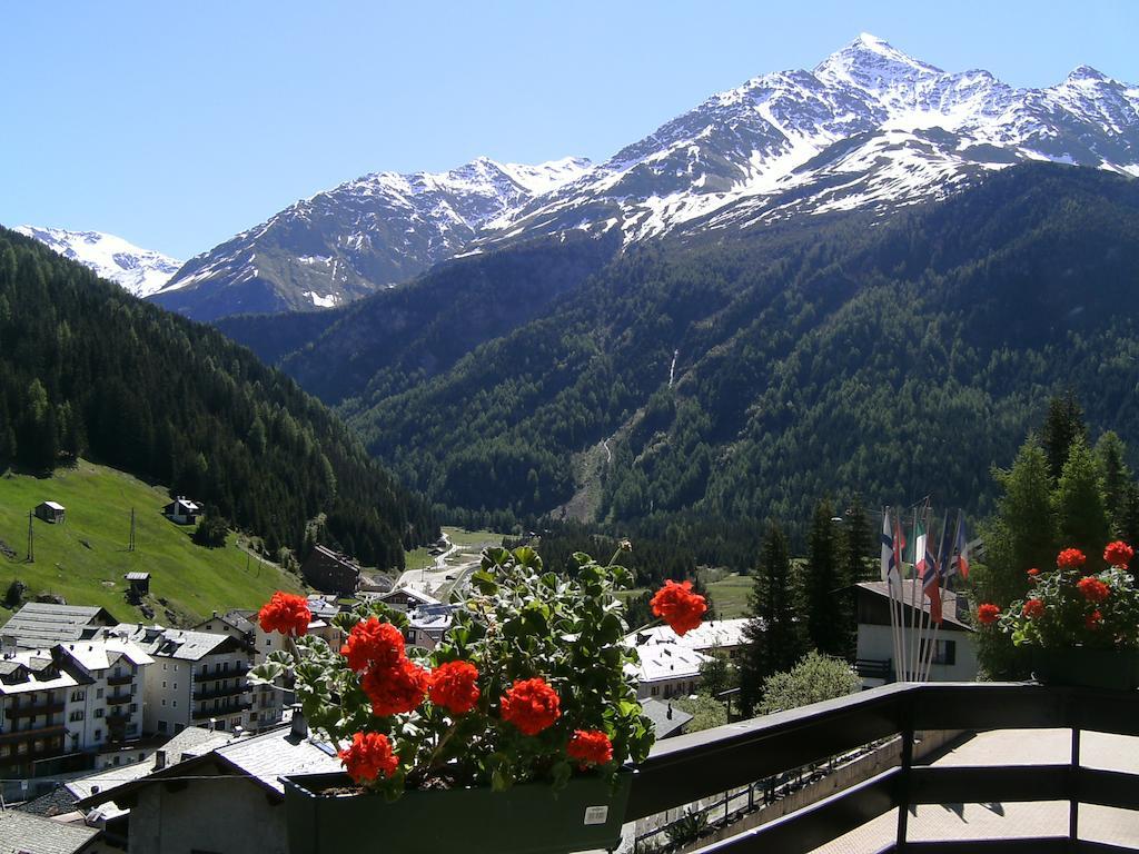 Hotel Meublè Adler - Rooms&Mountain Apartments Santa Caterina Valfurva Buitenkant foto