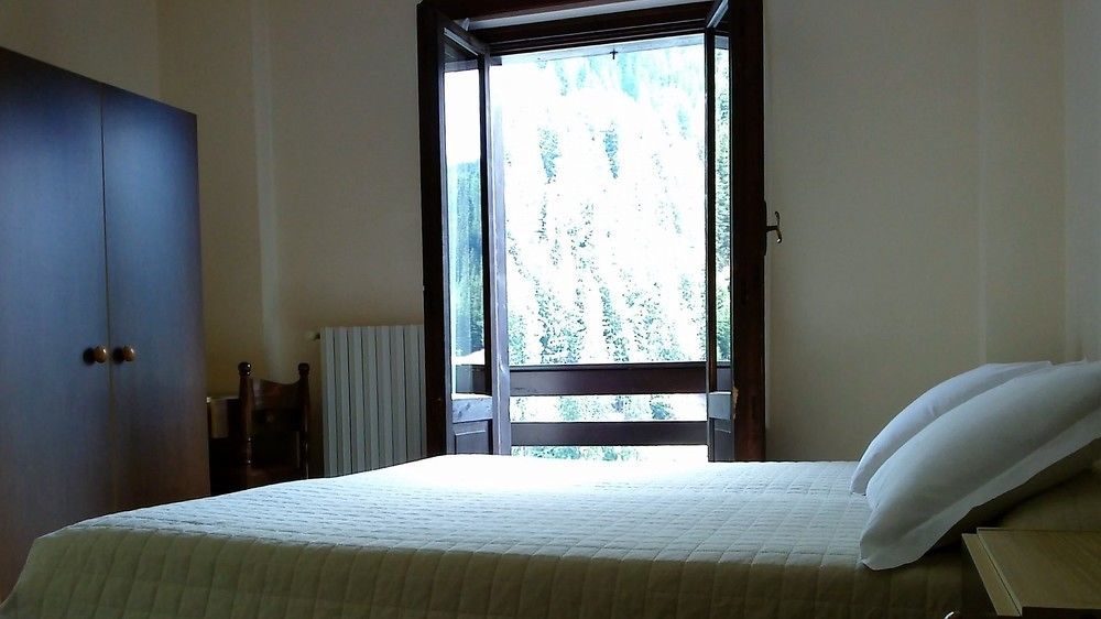 Hotel Meublè Adler - Rooms&Mountain Apartments Santa Caterina Valfurva Buitenkant foto