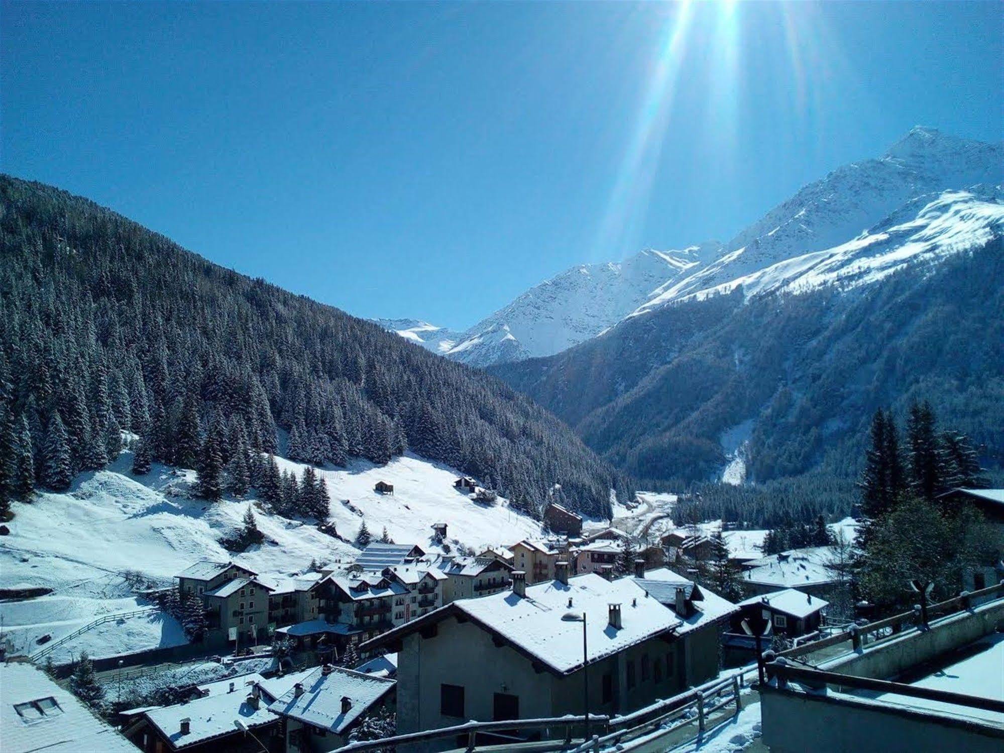 Hotel Meublè Adler - Rooms&Mountain Apartments Santa Caterina Valfurva Buitenkant foto